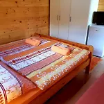Socaland Glamping אתר קמפינג בובק