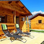 Socaland Glamping אתר קמפינג בובק