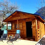 אתר קמפינג Socaland Glamping בובק