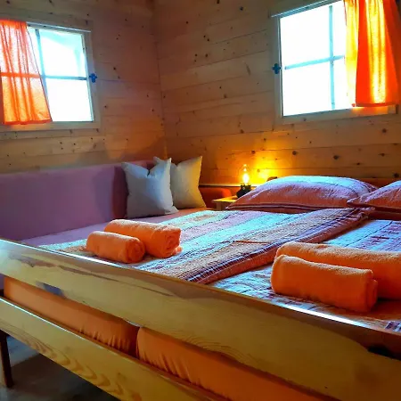 Kemp Socaland Glamping Bovec