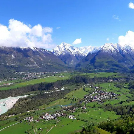 אתר קמפינג Socaland Glamping *