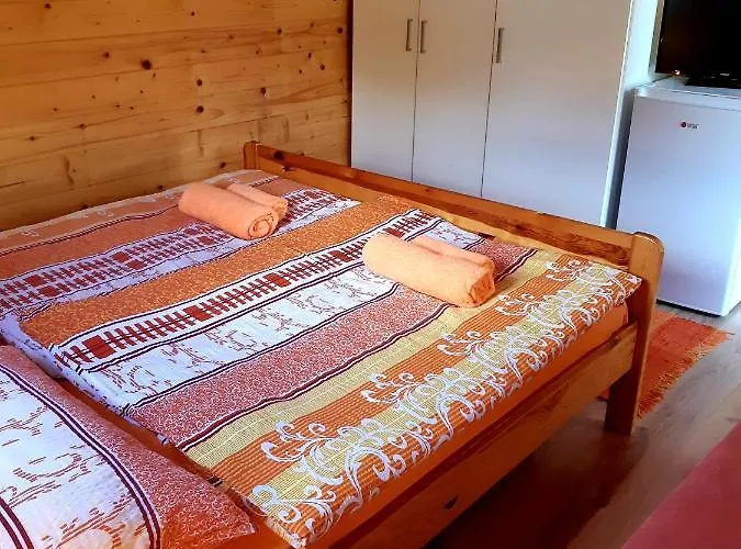 Socaland Glamping Kamp alanı Bovec
