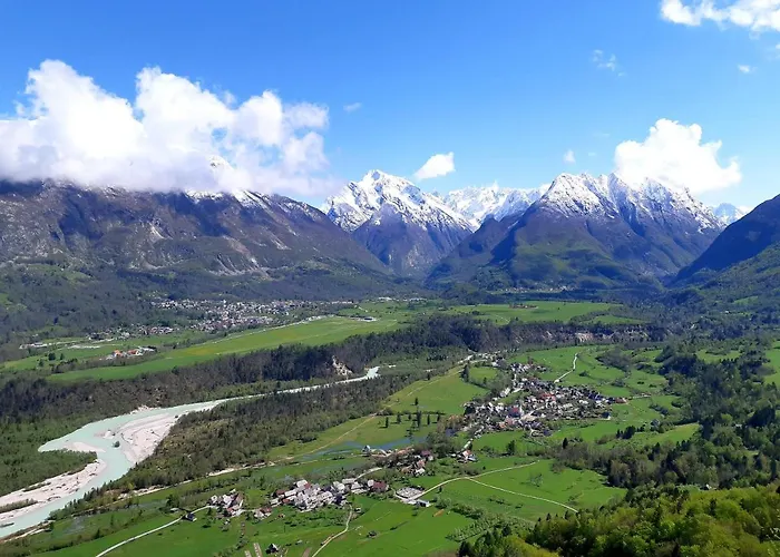 Kamp alanı Socaland Glamping *